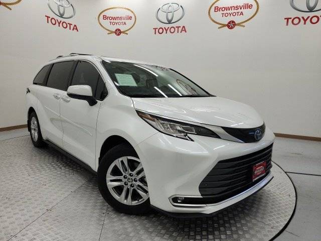 2024 Toyota Sienna Limited — Minivan — 15,705 mi — Brownsville, TX