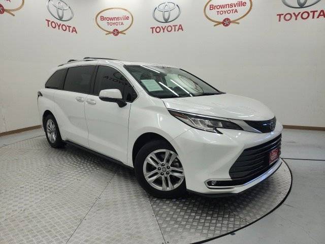 2022 Toyota Sienna Limited — Minivan — 61,791 mi — Brownsville, TX
