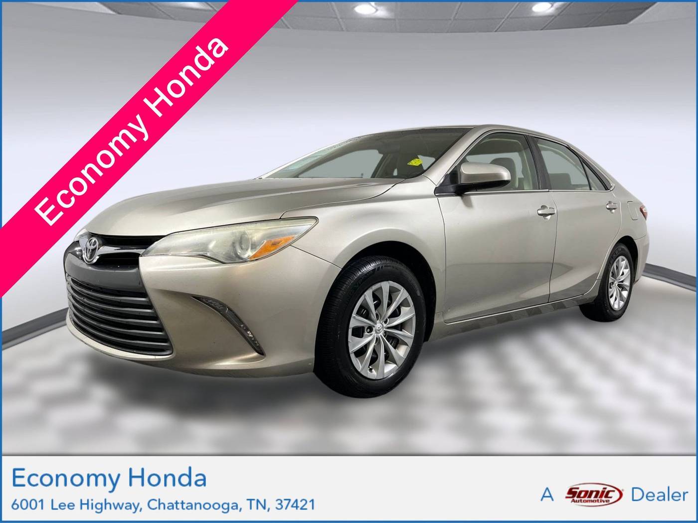 2015 Toyota Camry LE — Sedan — 184,800 mi — Chattanooga, TN