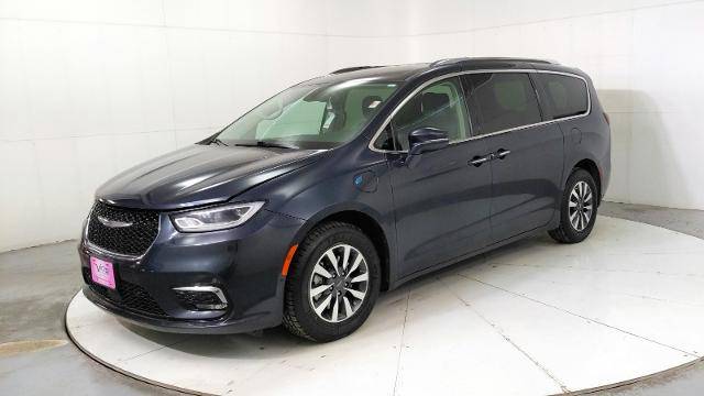 2021 Chrysler Pacifica Hybrid Touring L — Minivan — 66,970 mi — El Paso, TX