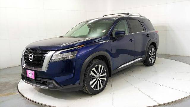 2022 Nissan Pathfinder Platinum — SUV — 66,402 mi — El Paso, TX