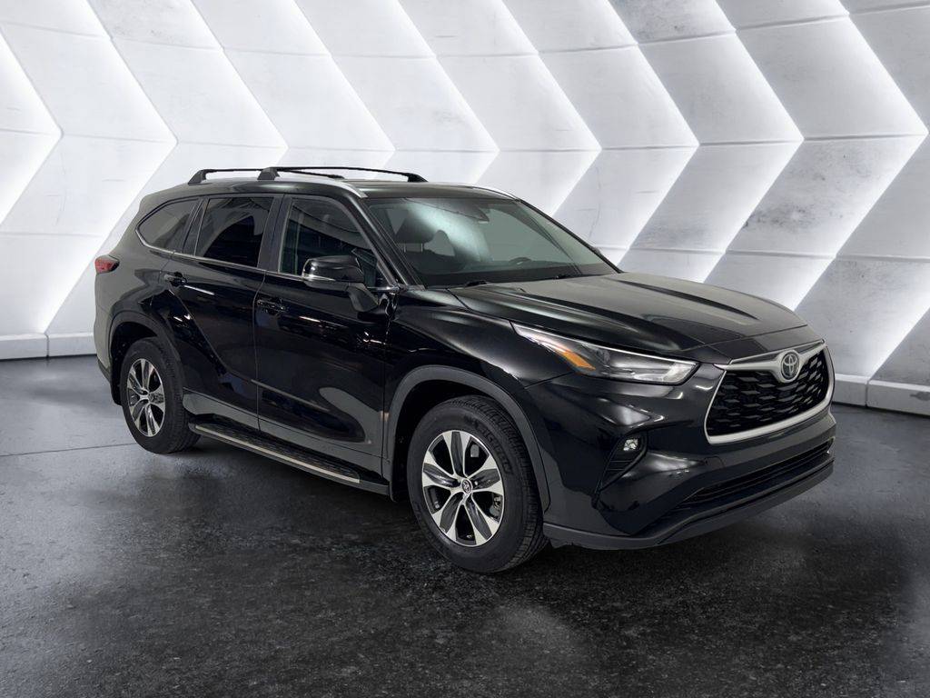 2023 Toyota Highlander XLE — SUV — 13,852 mi — El Paso, TX