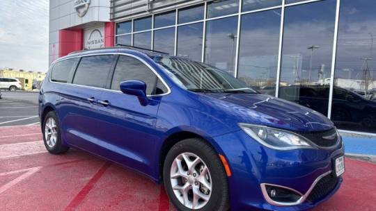2019 Chrysler Pacifica Touring Plus — Minivan — 90,667 mi — El Paso, TX