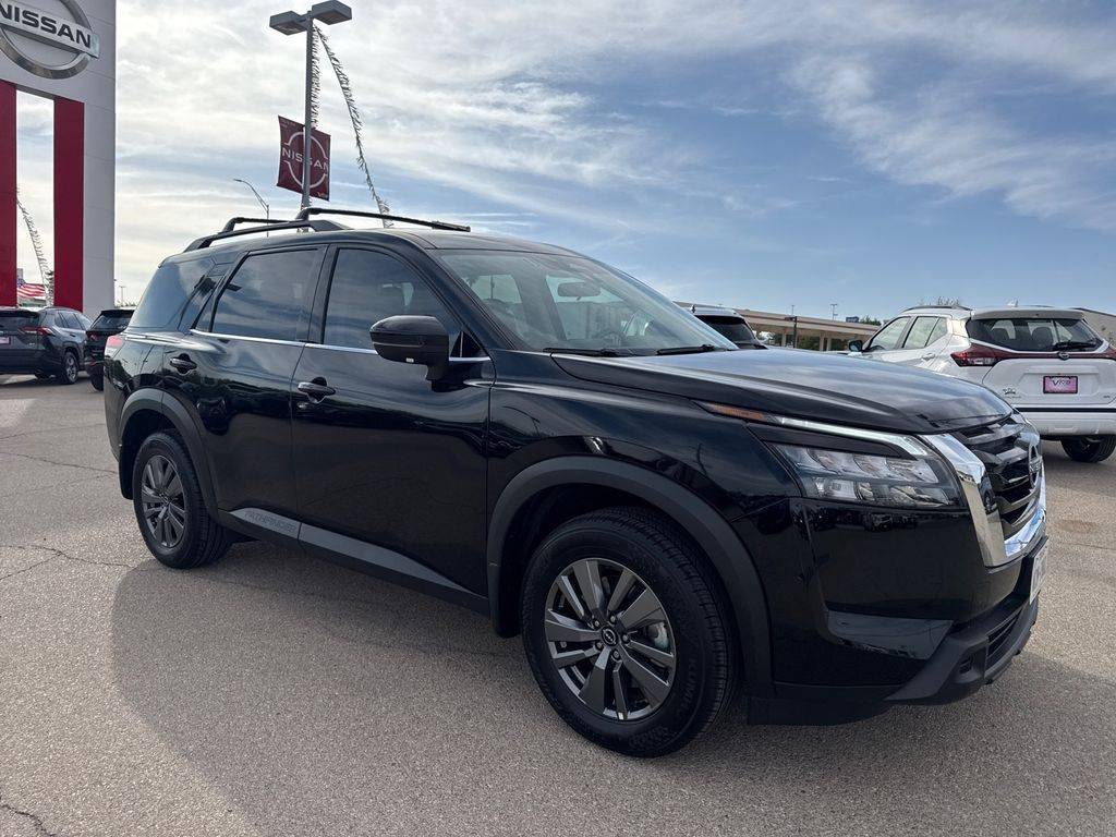 2024 Nissan Pathfinder SV — SUV — 10 mi — El Paso, TX