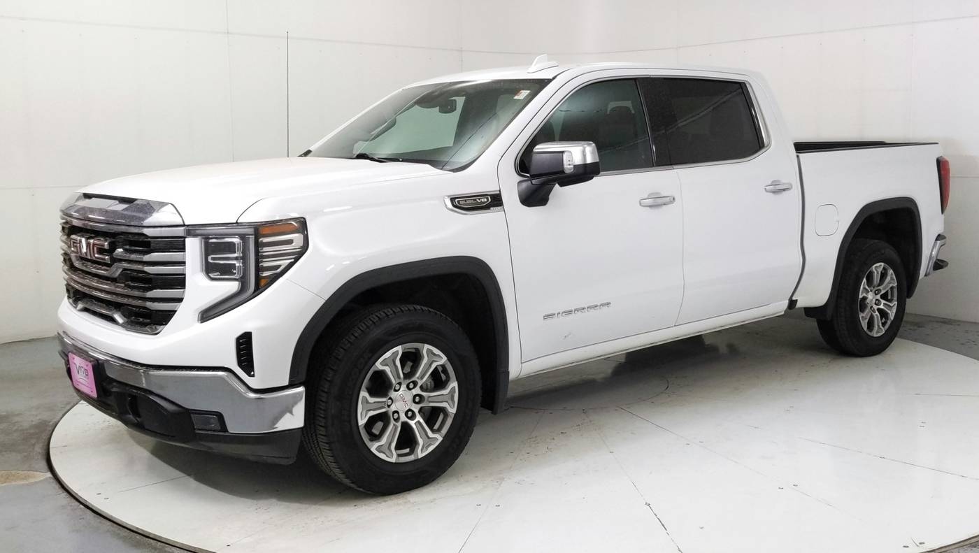 2024 GMC Sierra 1500 SLT — Pickup Truck — 47,206 mi — El Paso, TX