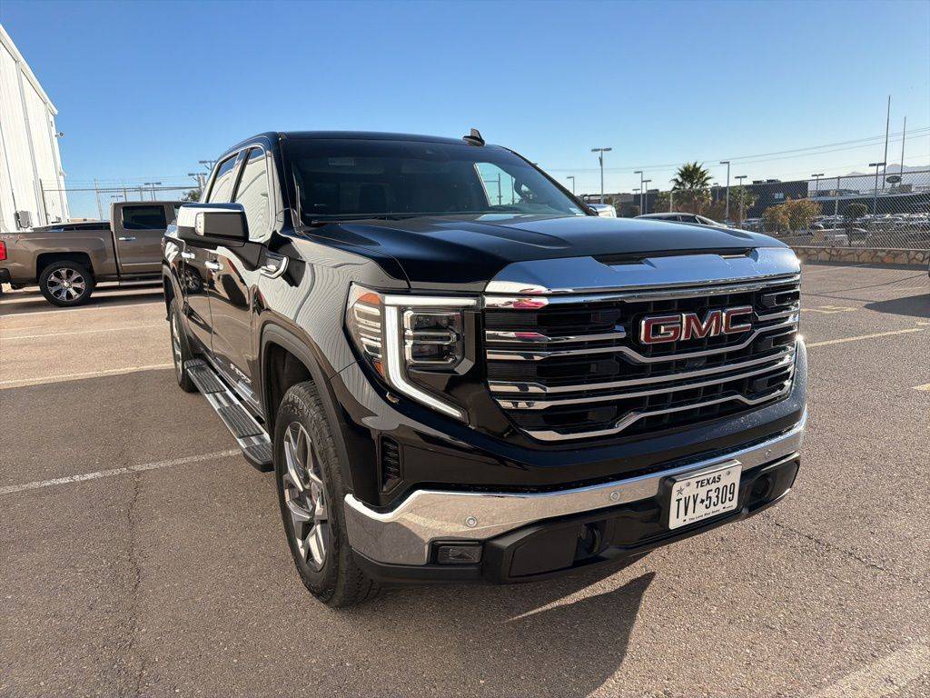 2024 GMC Sierra 1500 SLT — Pickup Truck — 26,649 mi — El Paso, TX