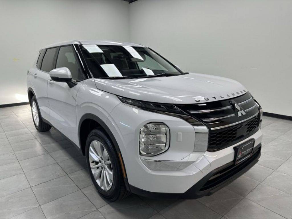 2023 Mitsubishi Outlander ES — SUV — 63,653 mi — El Paso, TX