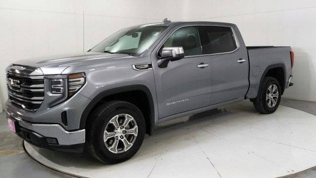 2024 GMC Sierra 1500 SLT — Pickup Truck — 33,596 mi — El Paso, TX