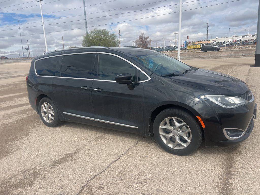 2019 Chrysler Pacifica Touring L — Minivan — 52,000 mi — El Paso, TX