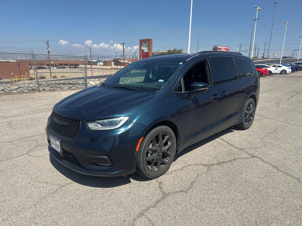 2022 Chrysler Pacifica Limited — Minivan — 14,000 mi — El Paso, TX
