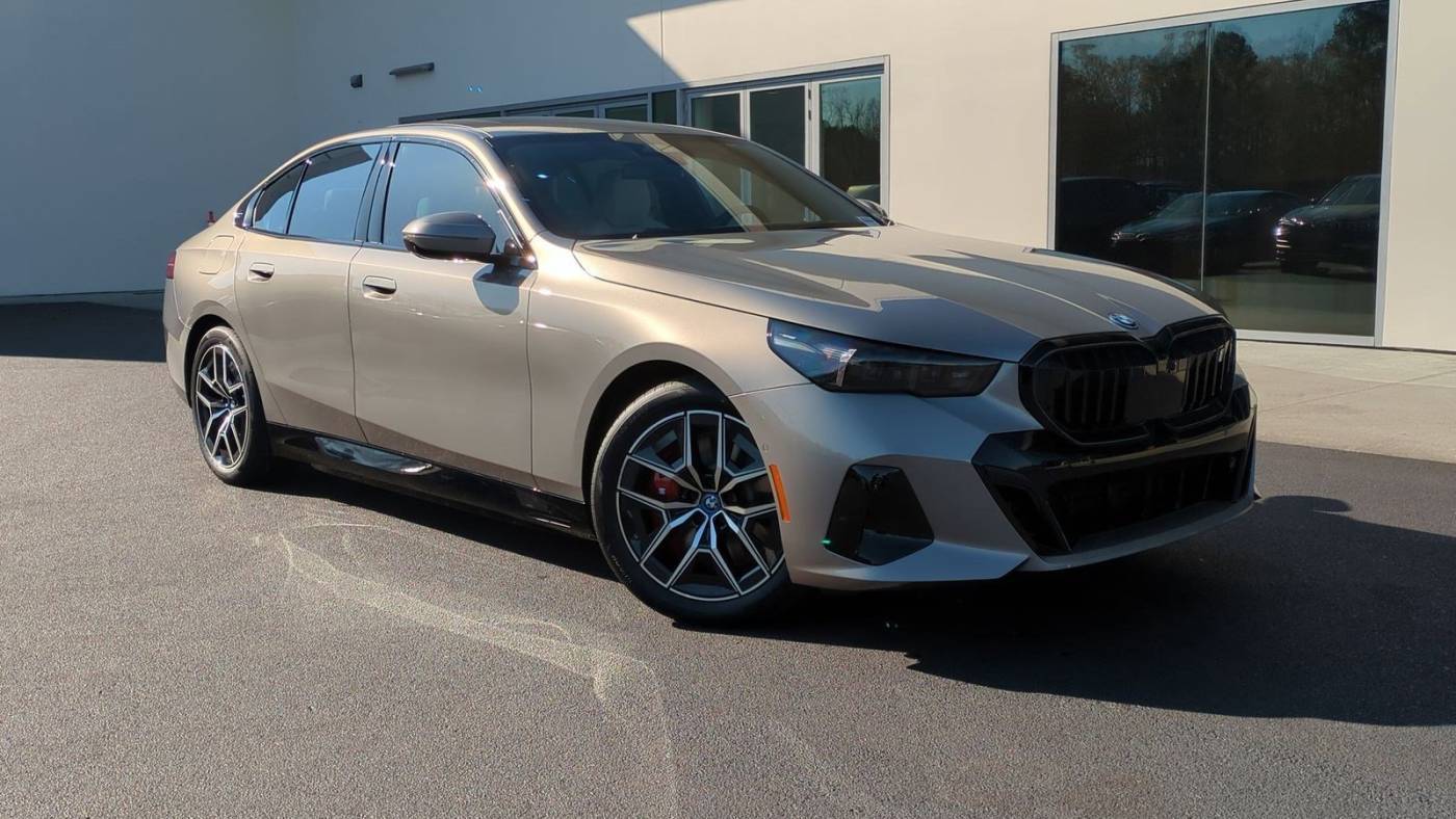 2024 BMW i5 eDrive40 — Sedan — 5,587 mi — Durham, NC
