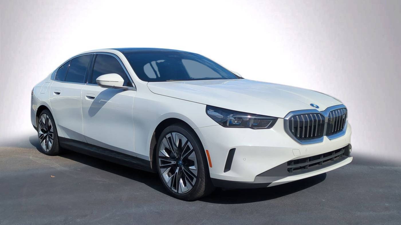 2024 BMW i5 eDrive40 — Sedan — 5,239 mi — Durham, NC