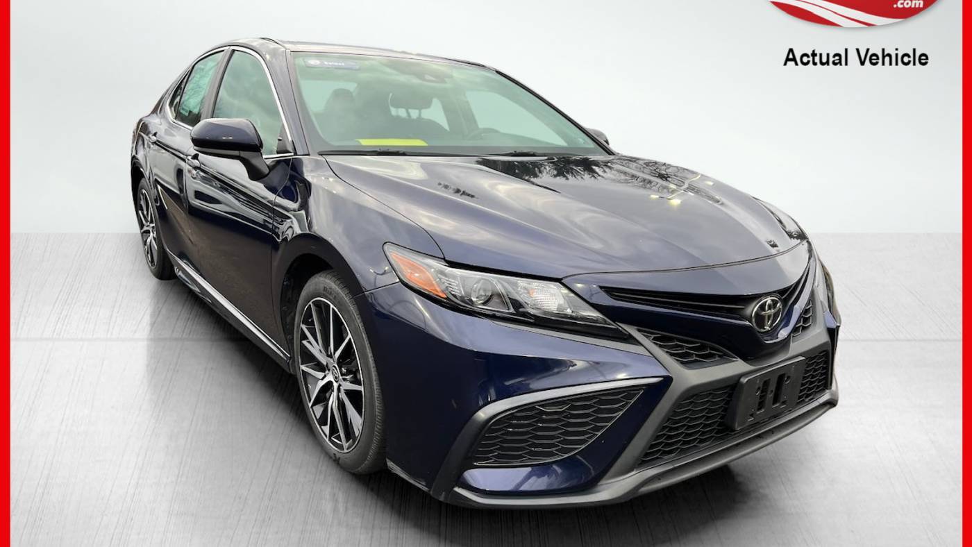 2021 Toyota Camry SE — Sedan — 60,630 mi — Chambersburg, PA