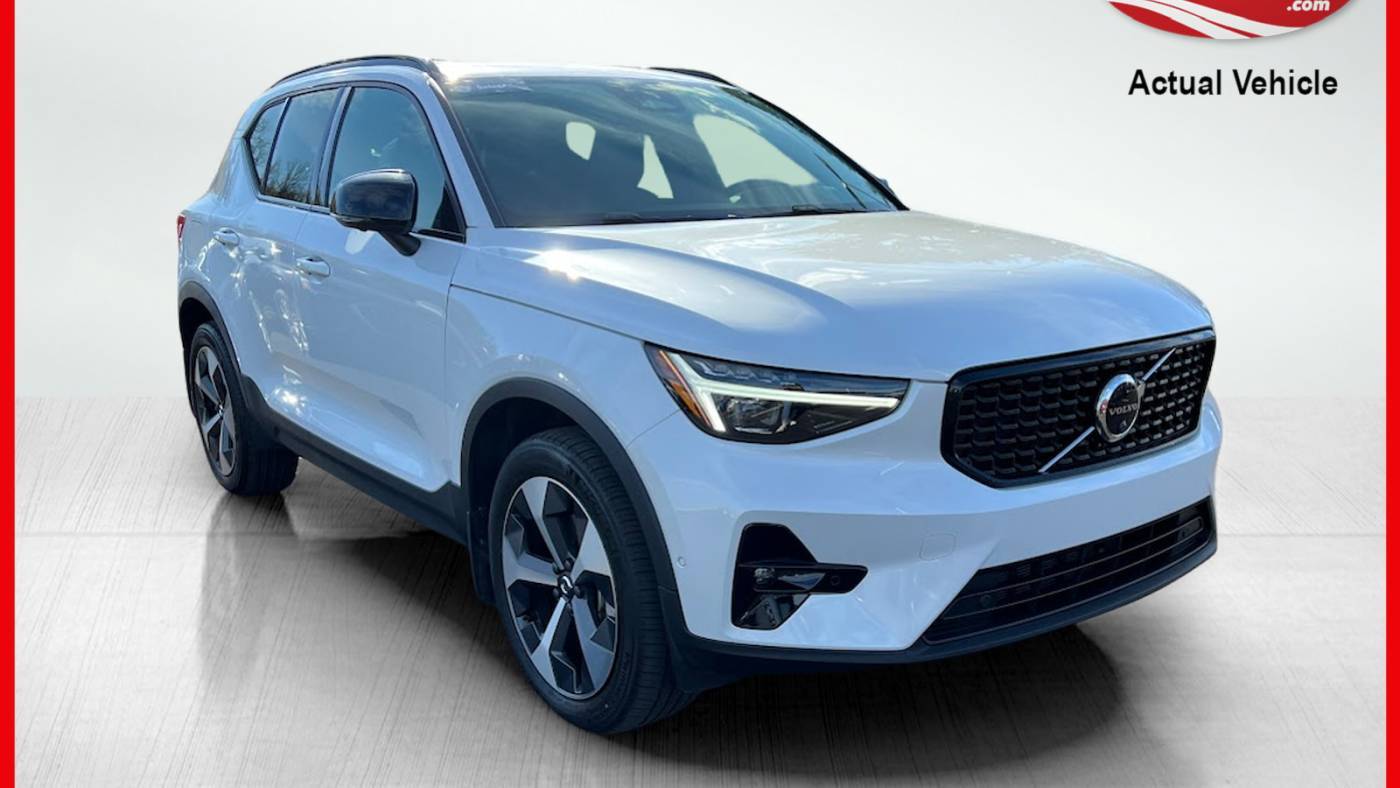 2023 Volvo XC40 Ultimate — SUV — 12,874 mi — Chambersburg, PA