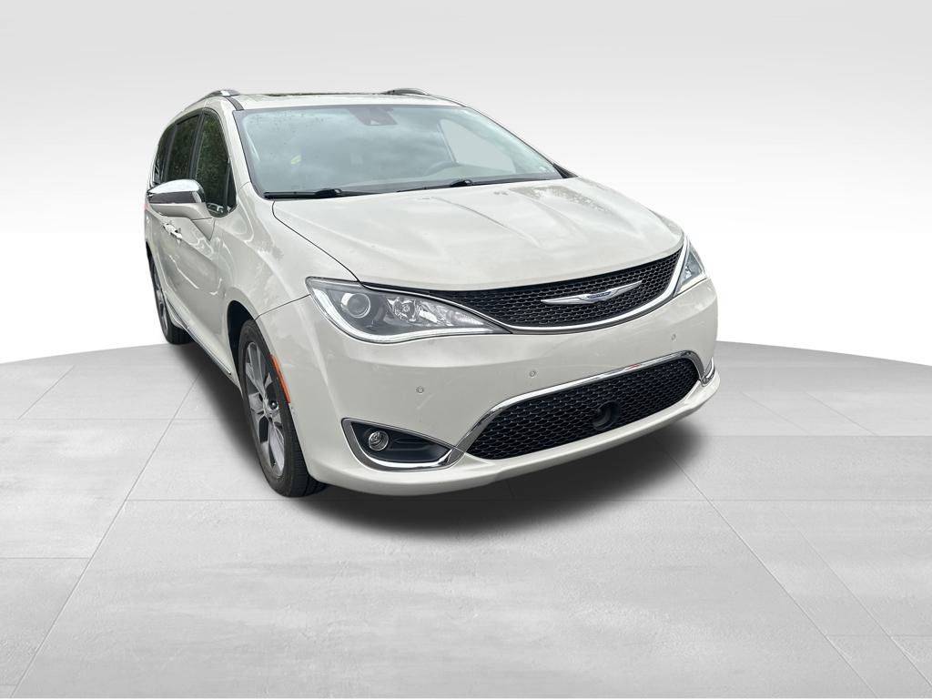 2017 Chrysler Pacifica Limited — Minivan — 39,659 mi — Chambersburg, PA