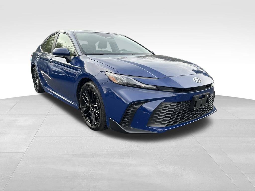 2025 Toyota Camry Hybrid SE — Sedan — 17,129 mi — Chambersburg, PA