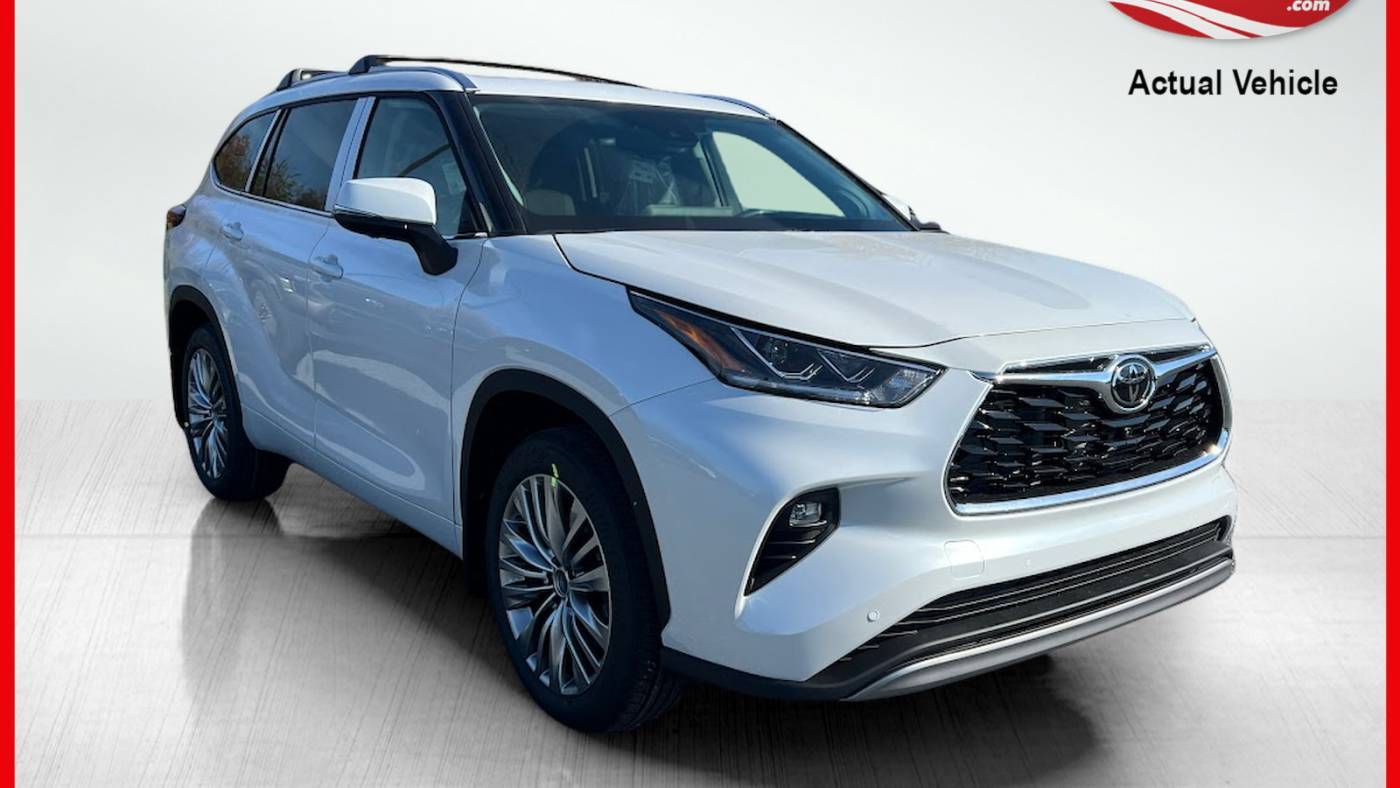 2024 Toyota Highlander Platinum — SUV — 1,122 mi — Chambersburg, PA