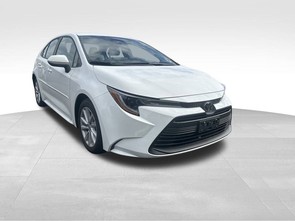 2025 Toyota Corolla LE — Sedan — 2,864 mi — Chambersburg, PA