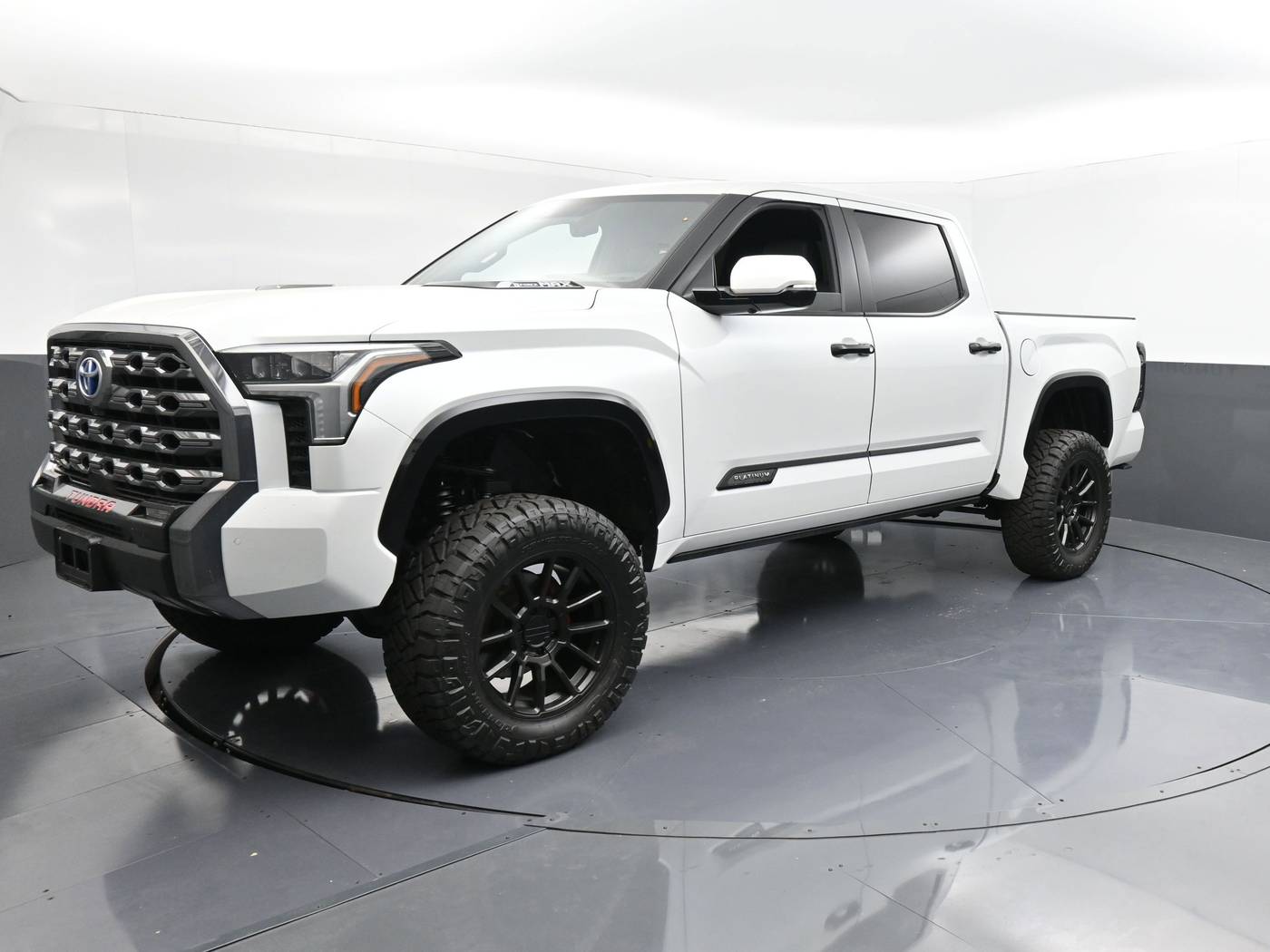 2024 Toyota Tundra Hybrid Platinum — Pickup Truck — 11,594 mi — Ft. Worth, TX