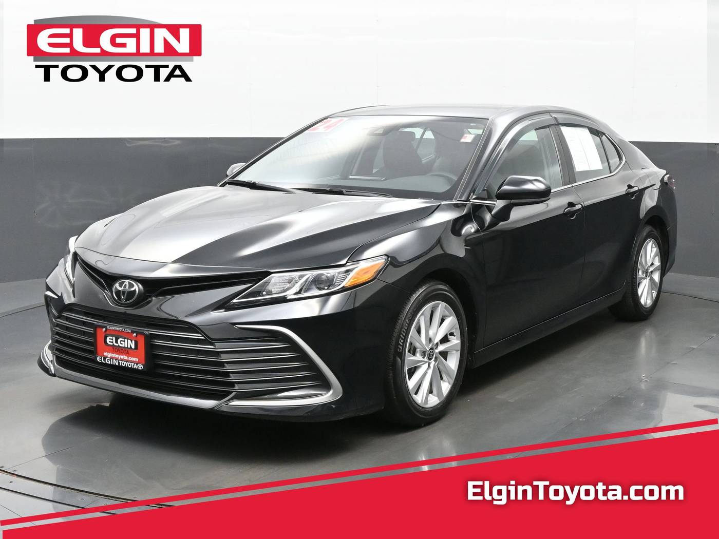 2024 Toyota Camry LE — Sedan — 30,172 mi — Streamwood, IL