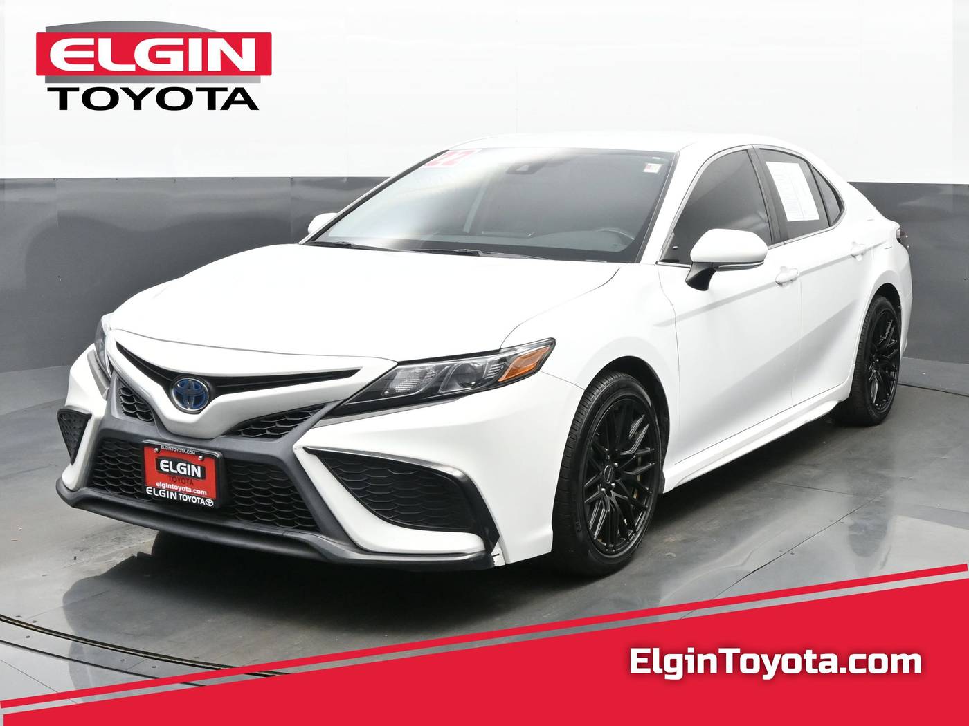 2022 Toyota Camry Hybrid SE — Sedan — 77,831 mi — Streamwood, IL