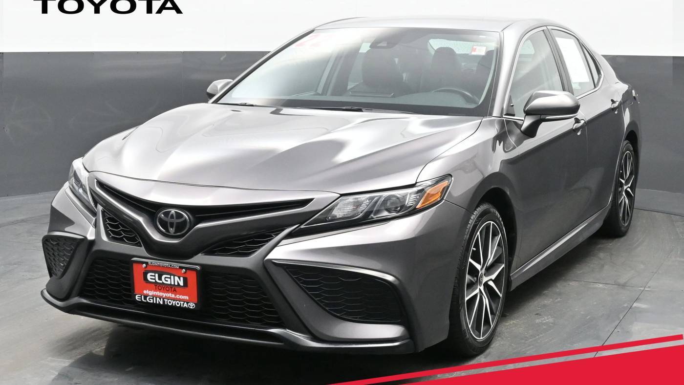 2022 Toyota Camry SE — Sedan — 68,263 mi — Streamwood, IL