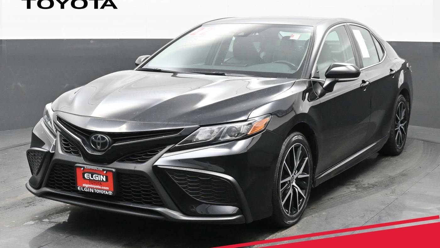2022 Toyota Camry SE — Sedan — 56,605 mi — Streamwood, IL