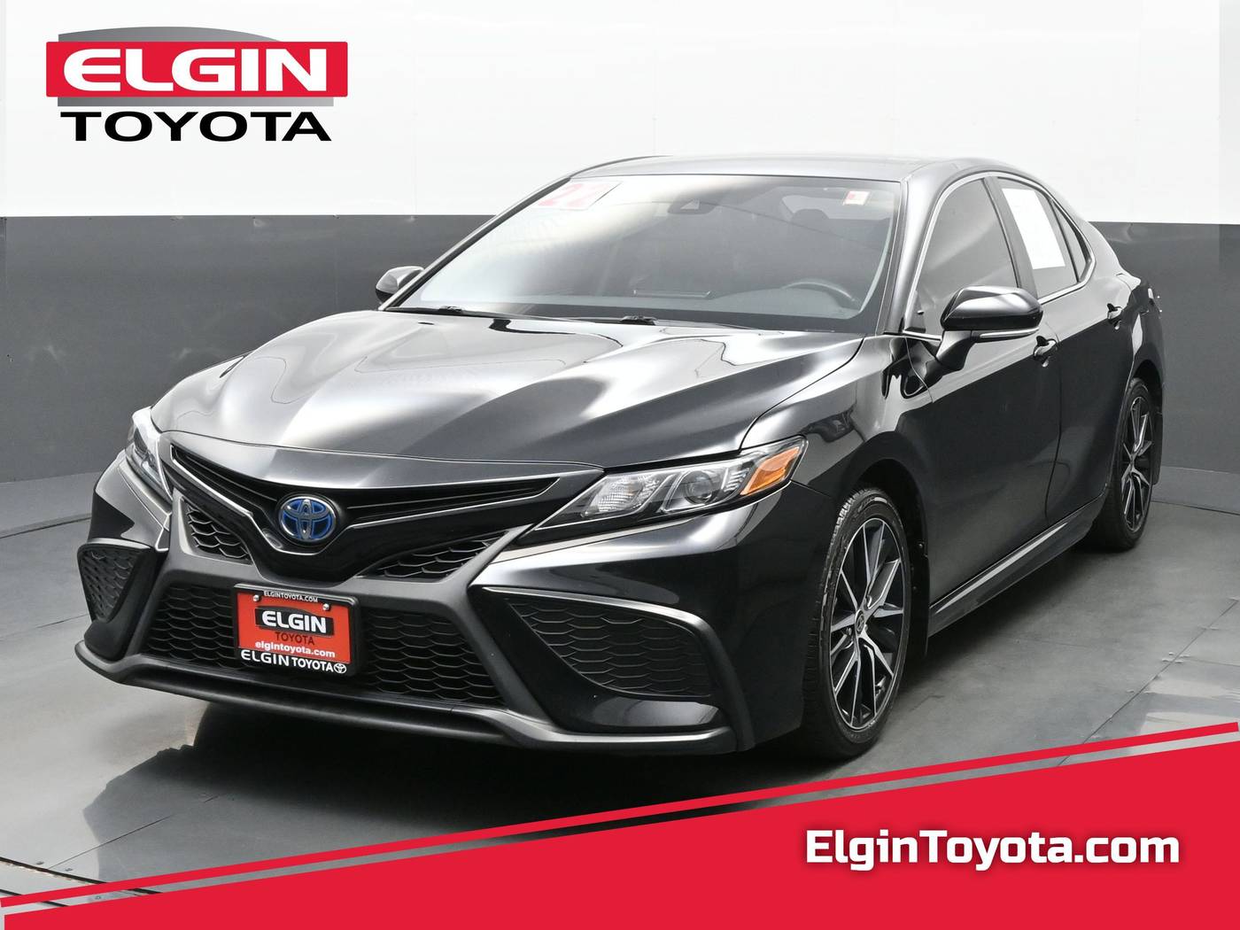 2022 Toyota Camry Hybrid SE — Sedan — 41,636 mi — Streamwood, IL
