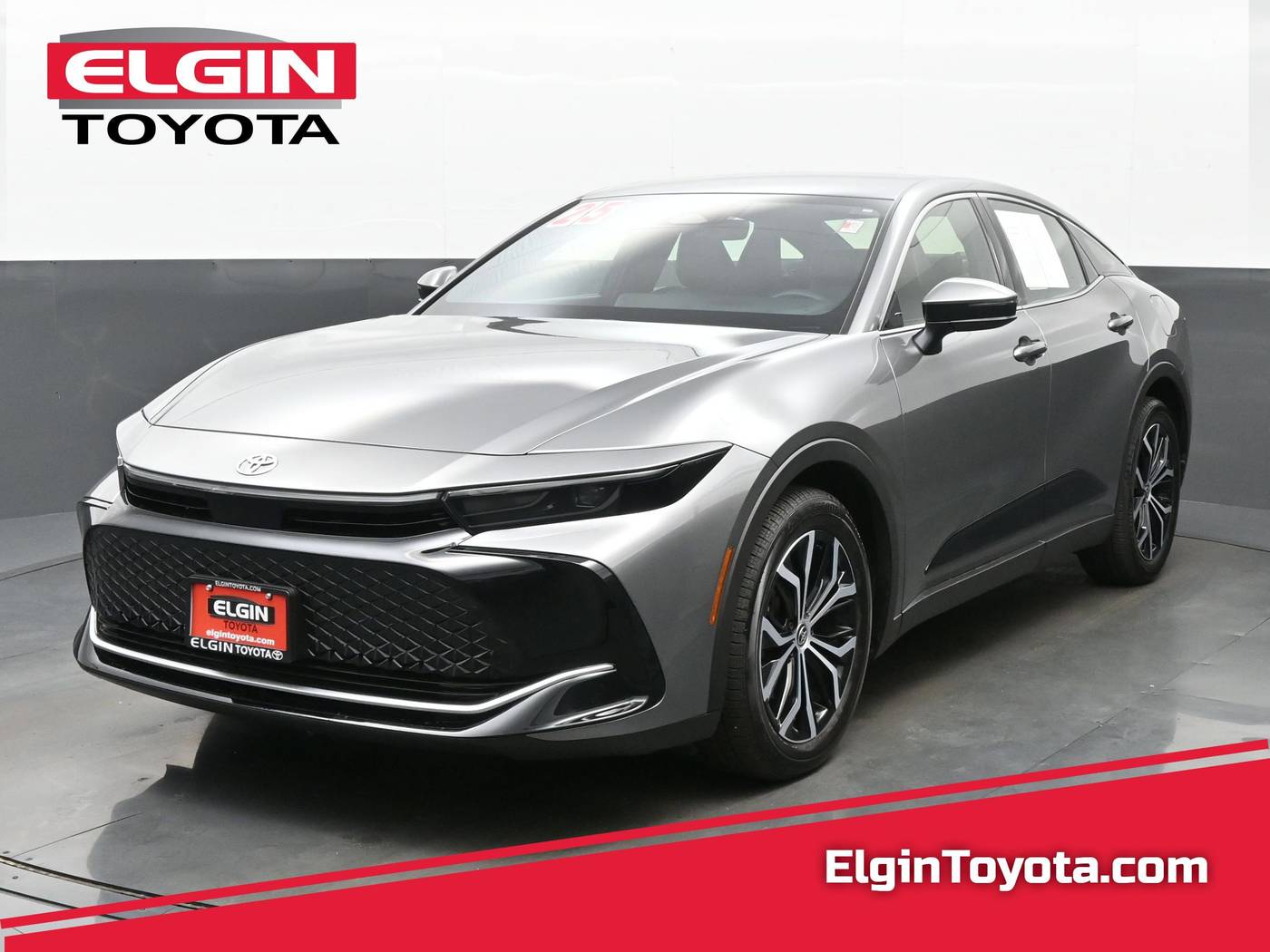 2025 Toyota Crown XLE — Sedan — 10,607 mi — Streamwood, IL