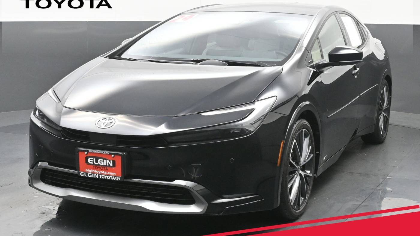 2024 Toyota Prius Limited — Hatchback — 8,124 mi — Streamwood, IL