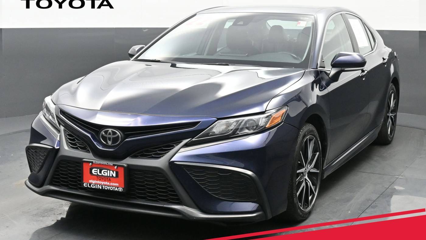 2022 Toyota Camry SE — Sedan — 59,310 mi — Streamwood, IL