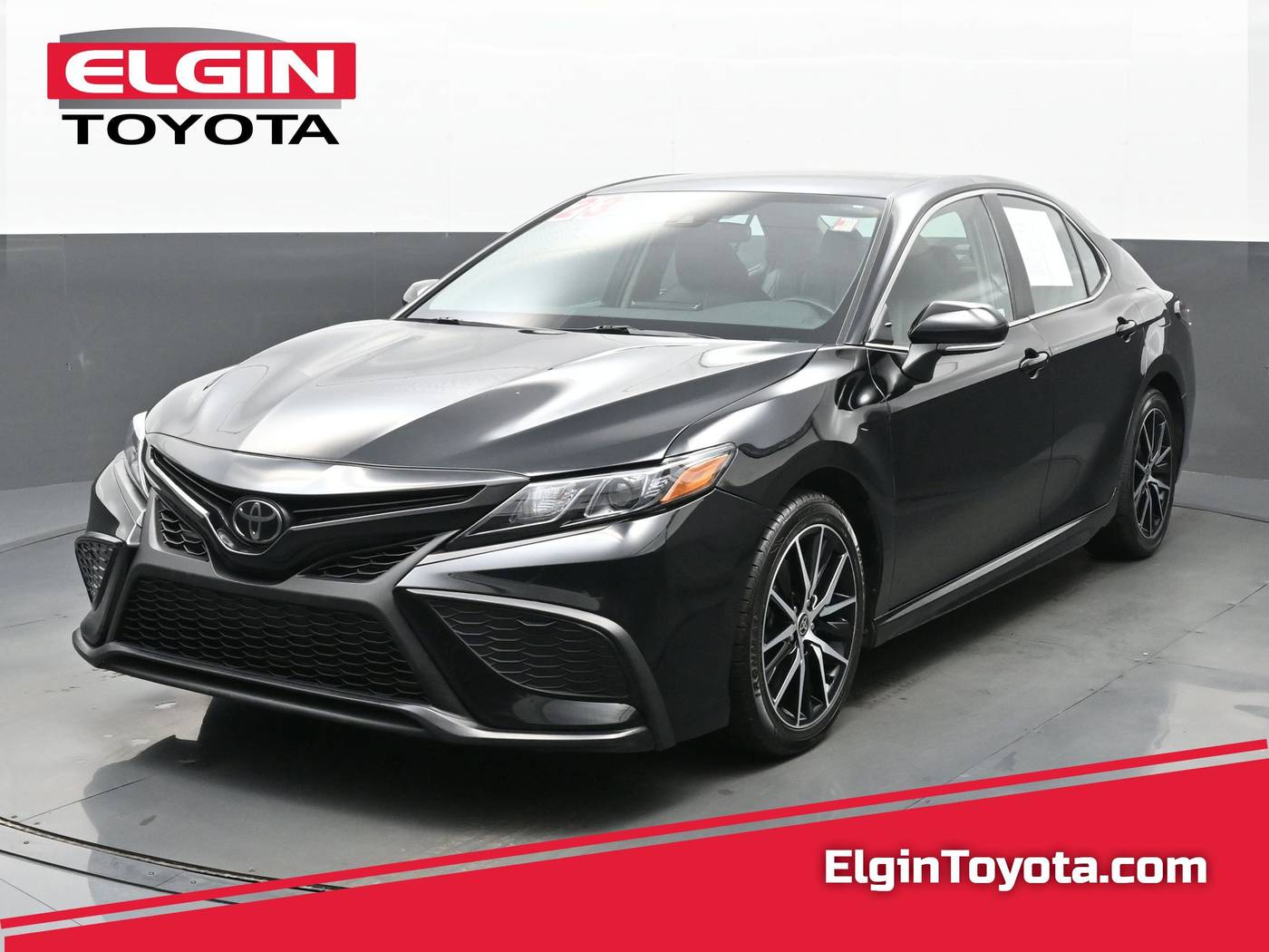 2023 Toyota Camry SE — Sedan — 33,993 mi — Streamwood, IL
