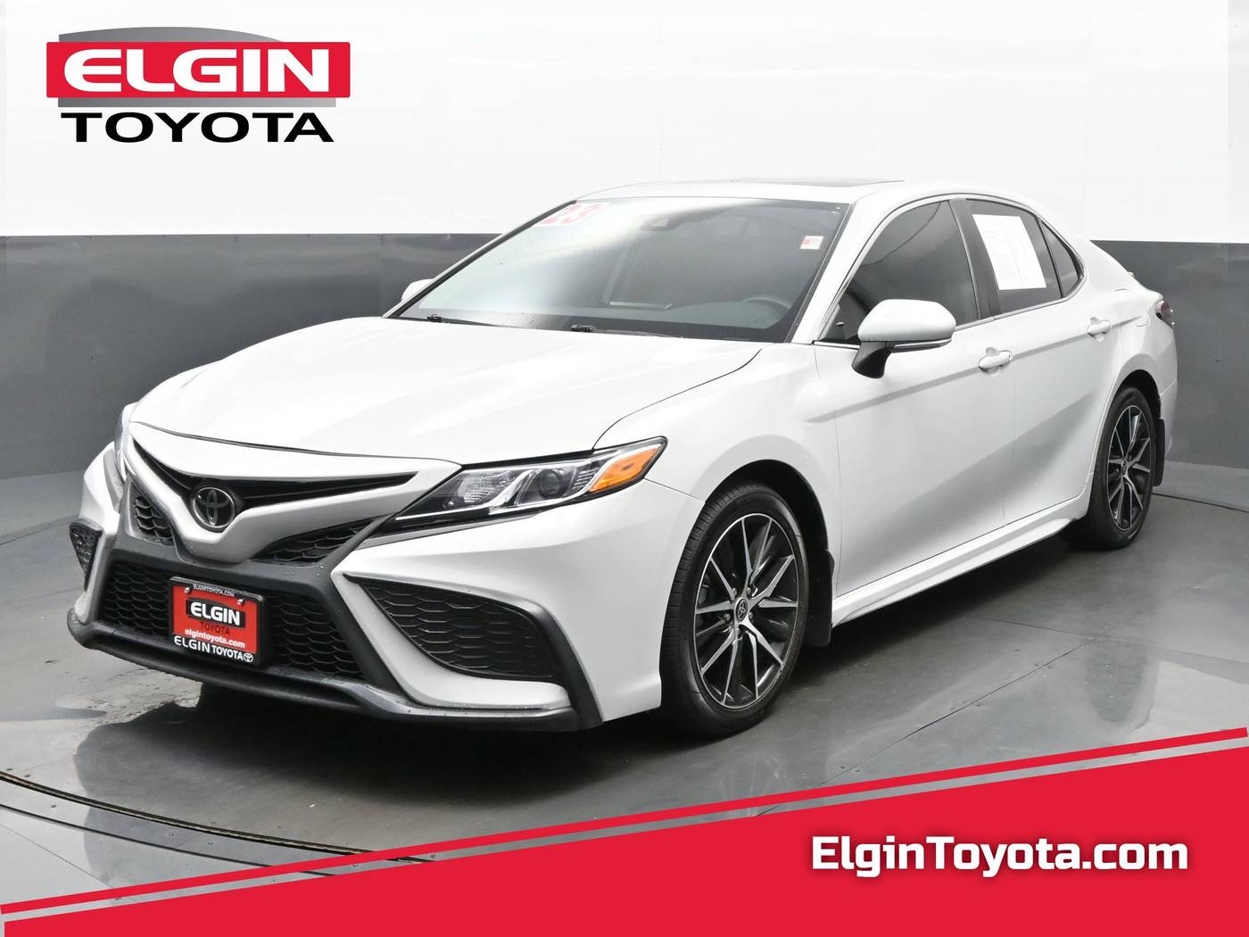 2023 Toyota Camry SE — Sedan — 31,336 mi — Streamwood, IL