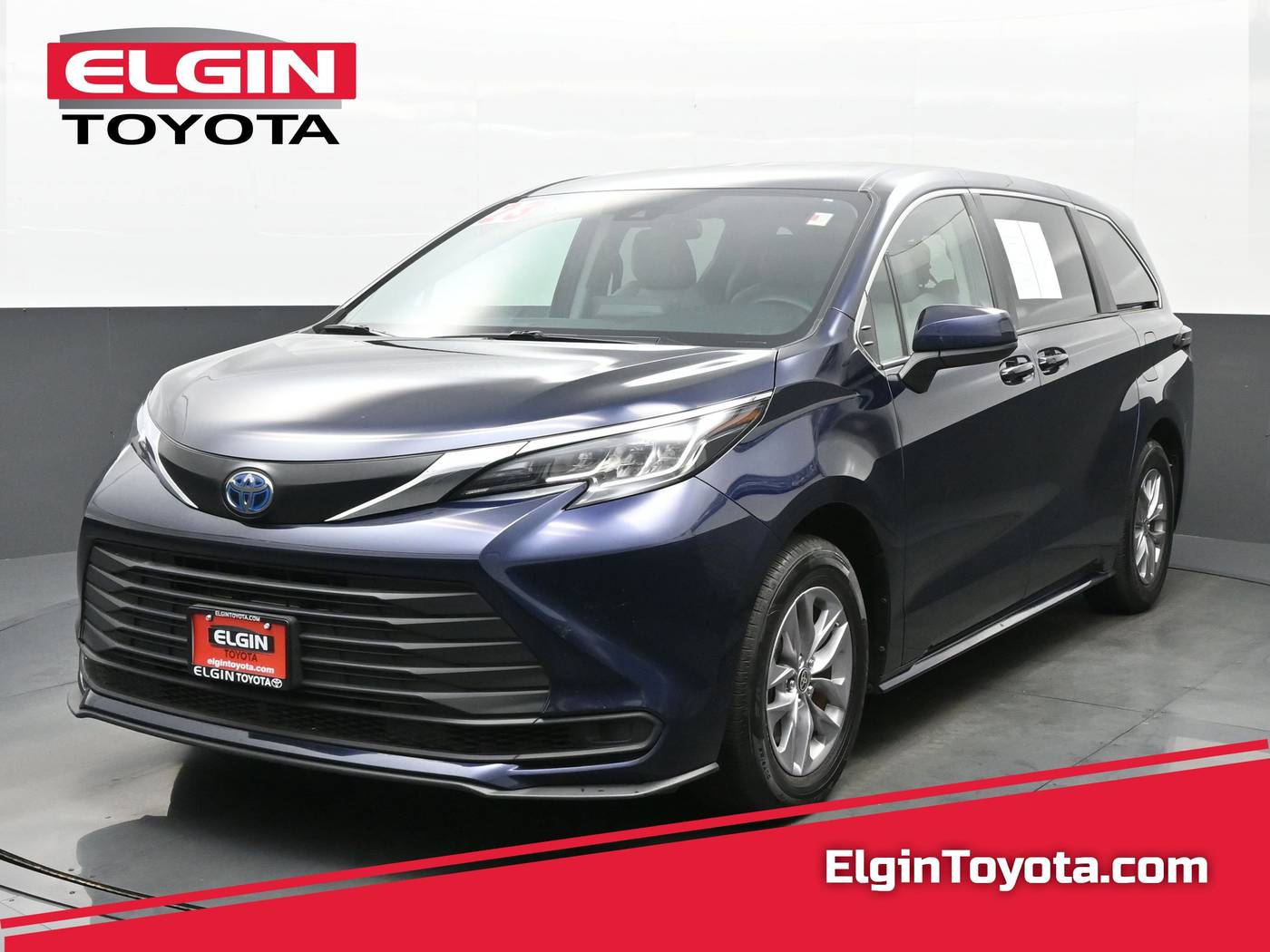 2023 Toyota Sienna LE — Minivan — 21,736 mi — Streamwood, IL