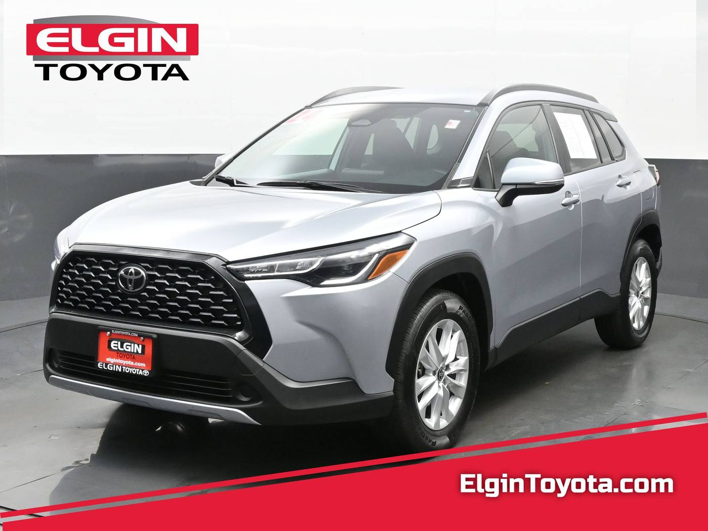 2024 Toyota Corolla Cross LE — SUV — 33,860 mi — Streamwood, IL
