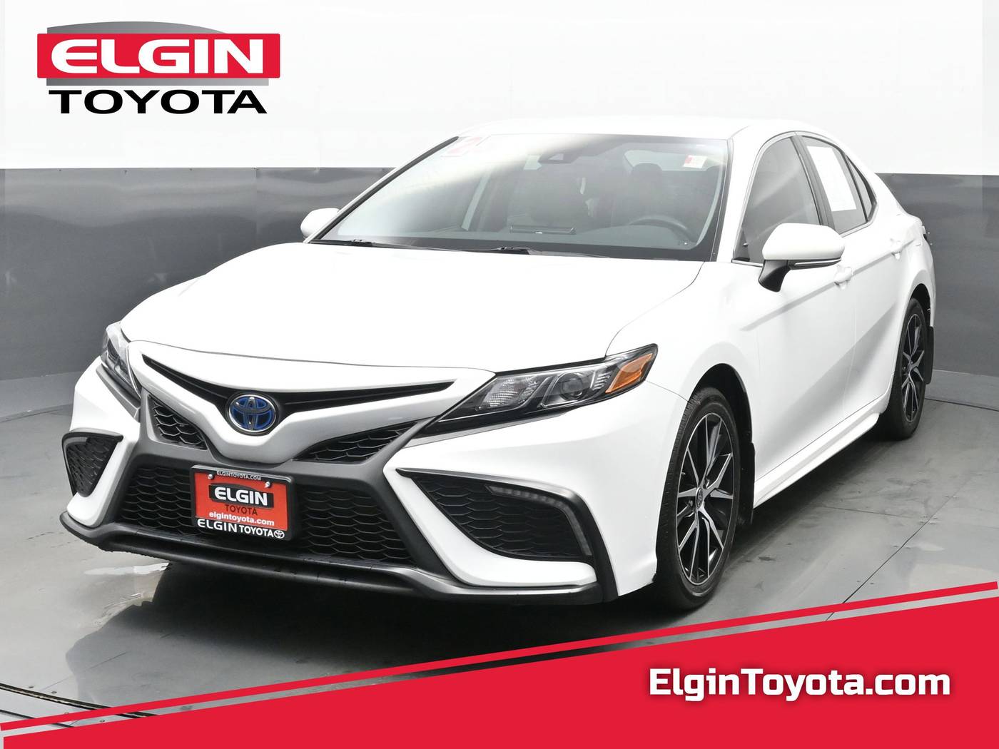 2023 Toyota Camry Hybrid SE — Sedan — 16,877 mi — Streamwood, IL