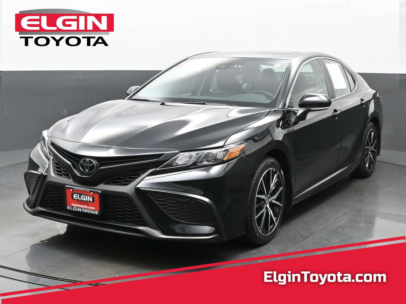 2023 Toyota Camry SE — Sedan — 30,067 mi — Streamwood, IL