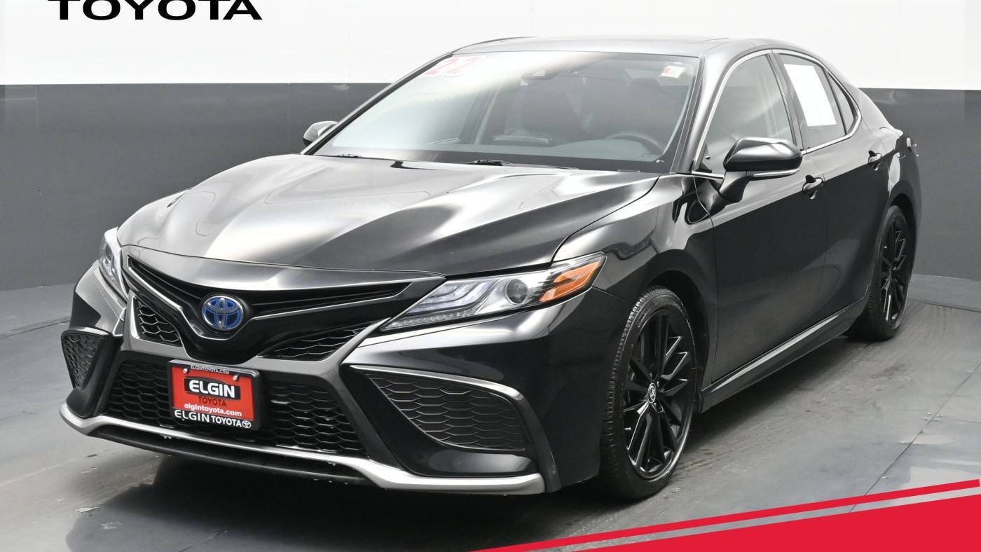 2022 Toyota Camry Hybrid XSE — Sedan — 63,083 mi — Streamwood, IL