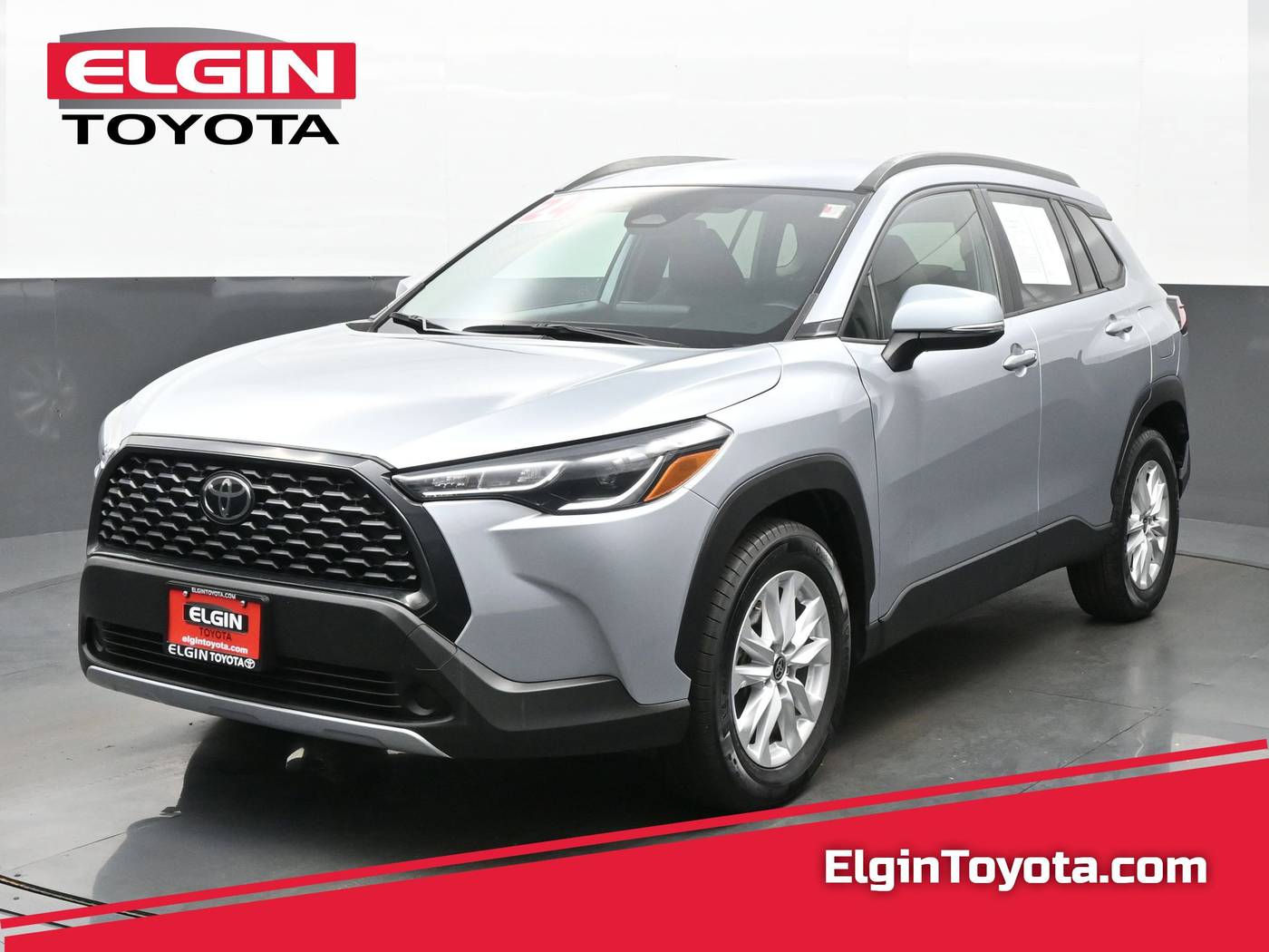 2024 Toyota Corolla Cross LE — SUV — 32,302 mi — Streamwood, IL