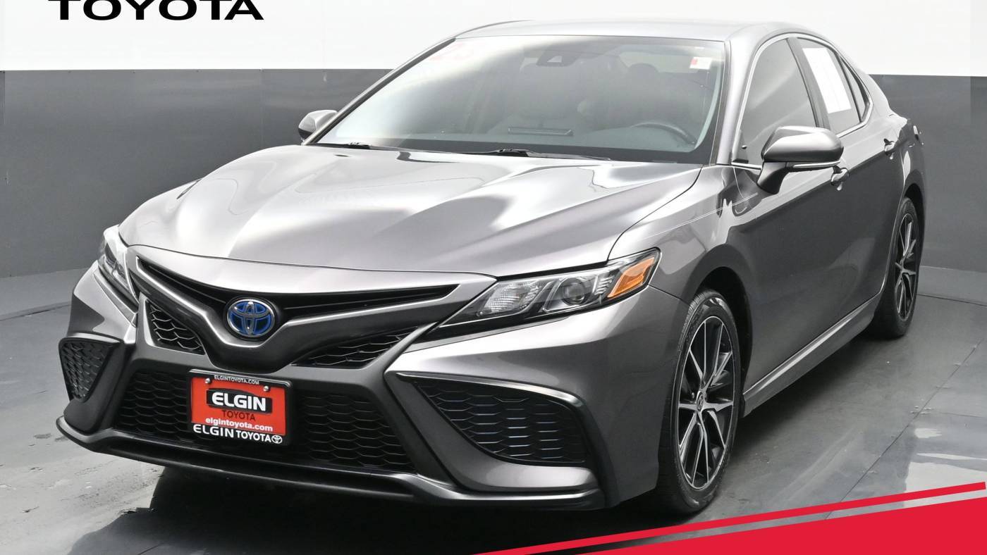 2023 Toyota Camry Hybrid SE — Sedan — 40,454 mi — Streamwood, IL