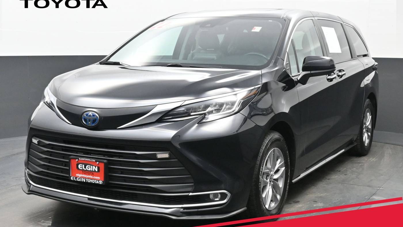 2022 Toyota Sienna XLE — Minivan — 74,443 mi — Streamwood, IL