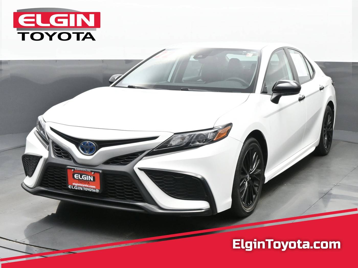 2022 Toyota Camry Hybrid SE Nightshade — Sedan — 49,563 mi — Streamwood, IL