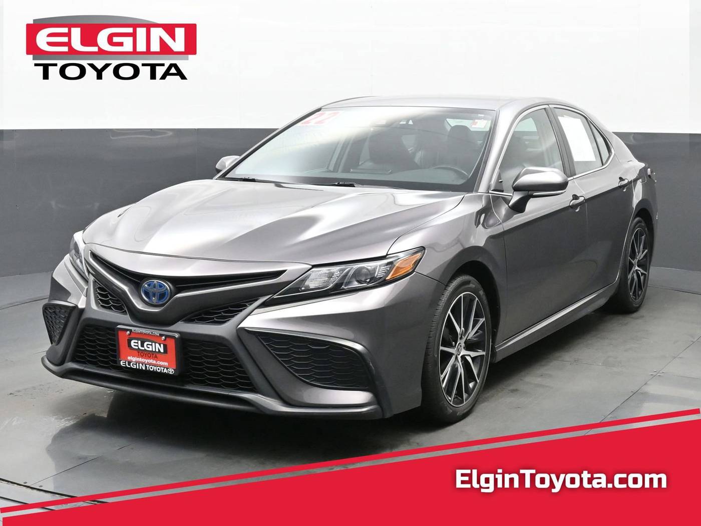 2022 Toyota Camry Hybrid SE — Sedan — 53,435 mi — Streamwood, IL