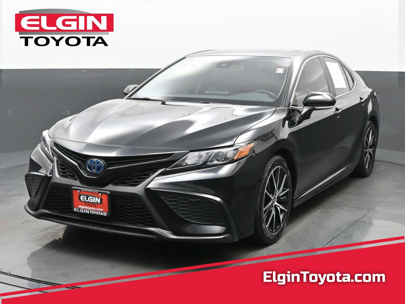 2022 Toyota Camry Hybrid SE — Sedan — 76,971 mi — Streamwood, IL