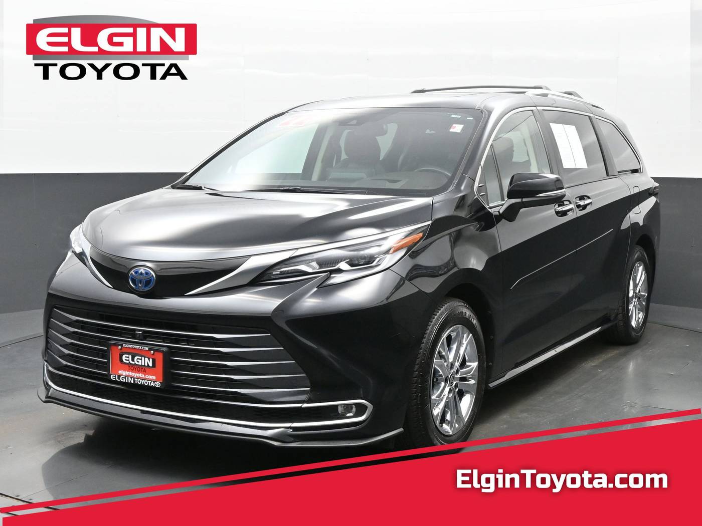 2022 Toyota Sienna Platinum — Minivan — 50,137 mi — Streamwood, IL