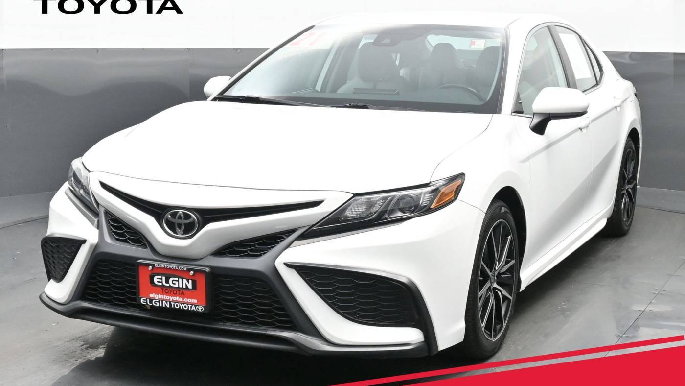 2021 Toyota Camry SE — Sedan — 59,898 mi — Streamwood, IL