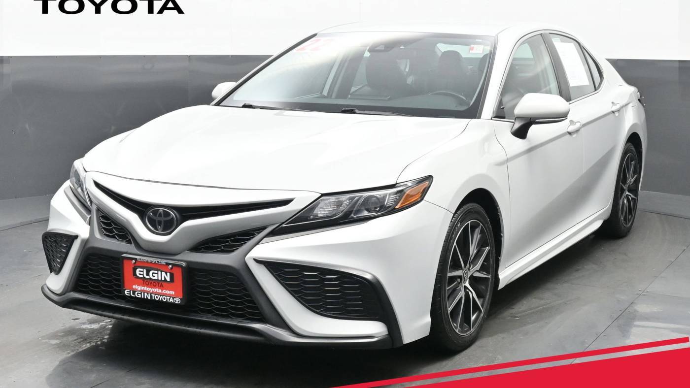 2022 Toyota Camry SE — Sedan — 58,542 mi — Streamwood, IL