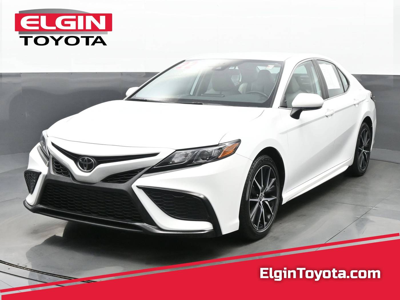 2022 Toyota Camry SE — Sedan — 59,712 mi — Streamwood, IL