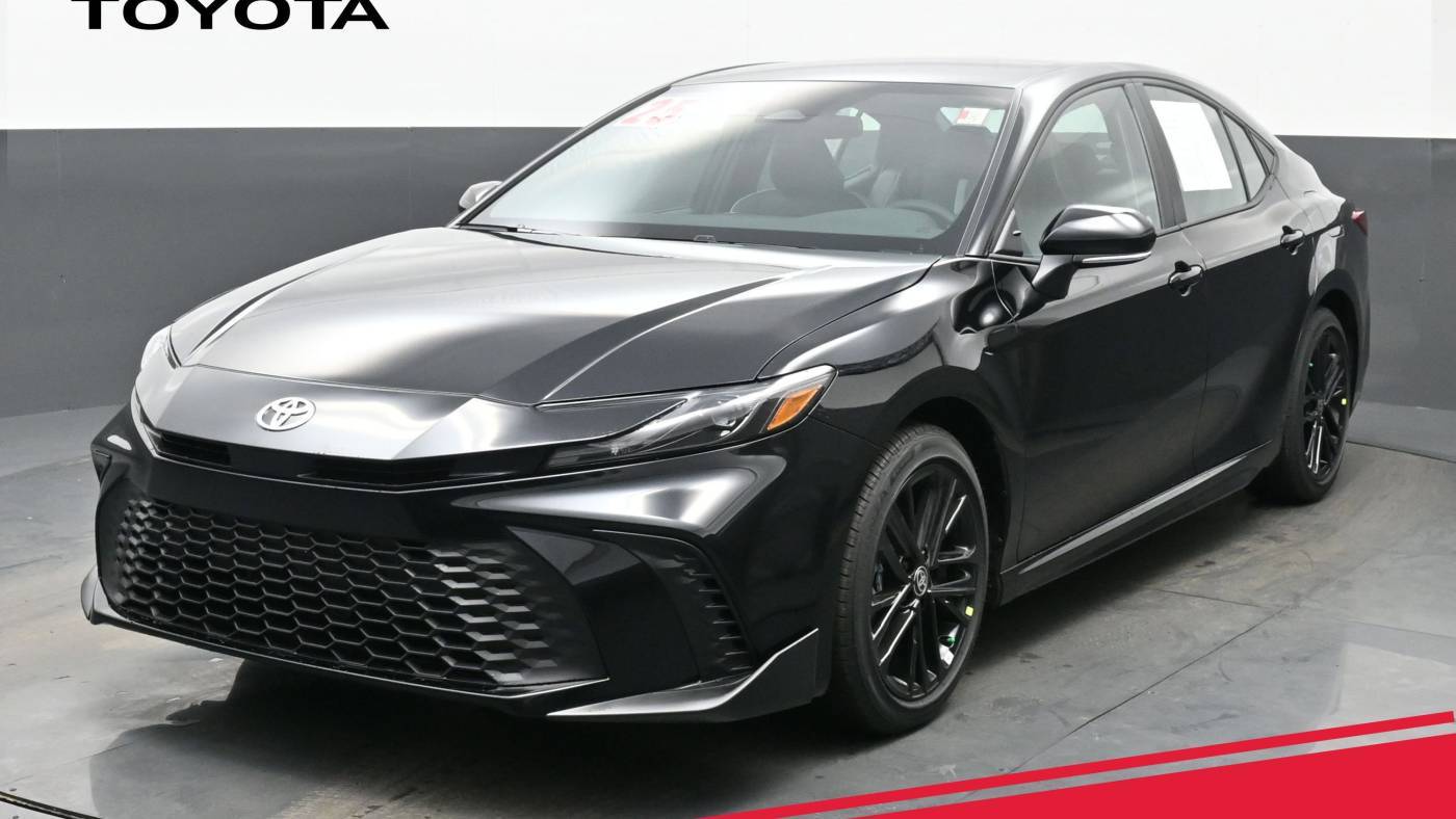 2025 Toyota Camry SE — Sedan — 10 mi — Streamwood, IL