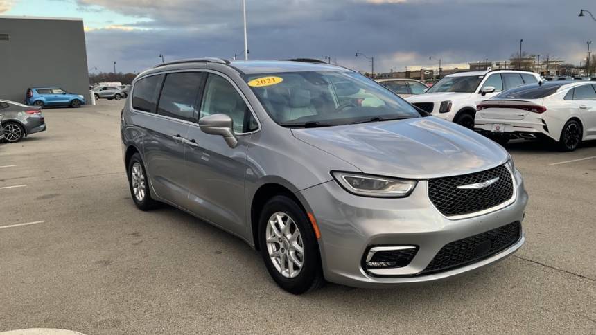2021 Chrysler Pacifica Touring L — Minivan — 73,767 mi — Fisher, IN